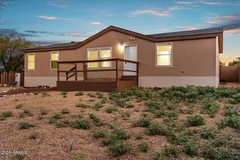 20629 E Prickly Pear Dr, Mayer, AZ 86333