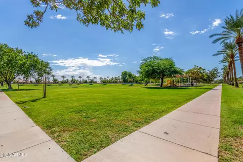 604 W Orchard Way, Gilbert, AZ 85233 photo 35