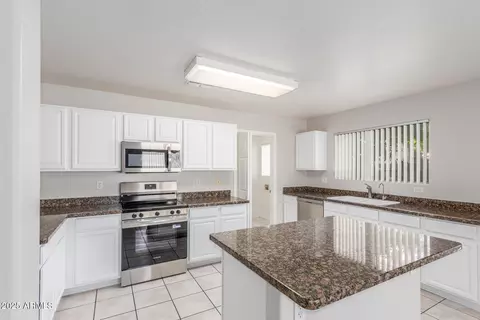 604 W Orchard Way, Gilbert, AZ 85233 photo 11