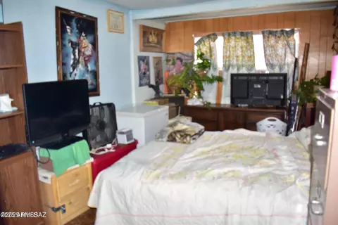 Bedroom - 830 W Airport Rd, Willcox, AZ 85643 photo 3 of 3