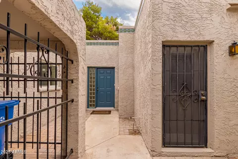 Exterior - 1173 E Cochise Dr, Phoenix, AZ 85020 photo 3 of 8