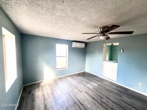 Living - 2002 W Lawrence Rd, Phoenix, AZ 85015 photo 2 of 4