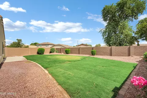 Exterior - 2943 E Mead Dr, Gilbert, AZ 85298 photo 5 of 8