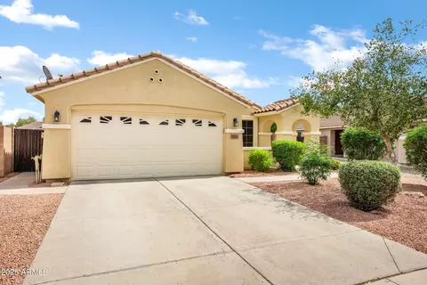 Exterior - 2943 E Mead Dr, Gilbert, AZ 85298 photo 2 of 8