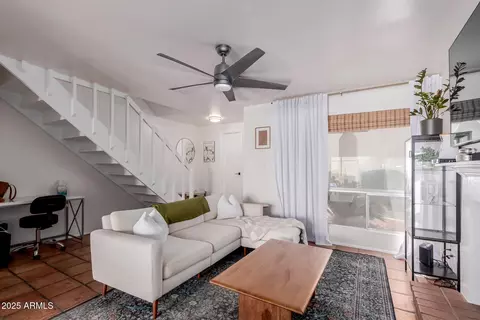 Living - 1175 E Belmont Ave, Phoenix, AZ 85020 photo 2 of 2
