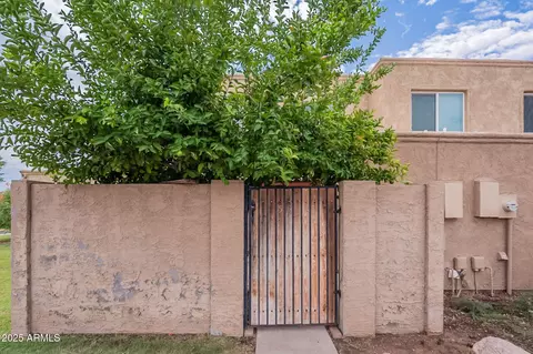 948 S Alma School Rd #52, Mesa, AZ 85210
