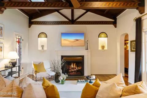 1603 Palmcroft Dr SE, Phoenix, AZ 85007
