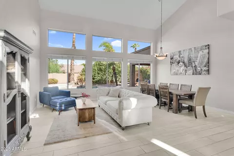 Living - 1785 S Morrison Ln, Gilbert, AZ 85295 photo 1 of 5