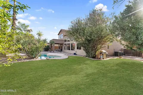 Exterior - 1785 S Morrison Ln, Gilbert, AZ 85295 photo 5 of 17