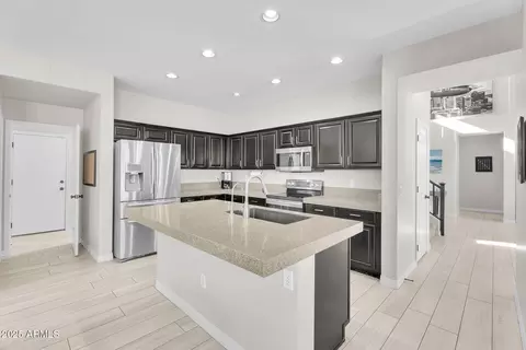Kitchen - 1785 S Morrison Ln, Gilbert, AZ 85295 photo 2 of 5