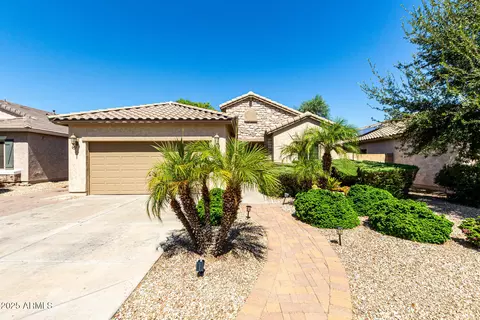 17952 W Lawrence Ln, Waddell, AZ 85355