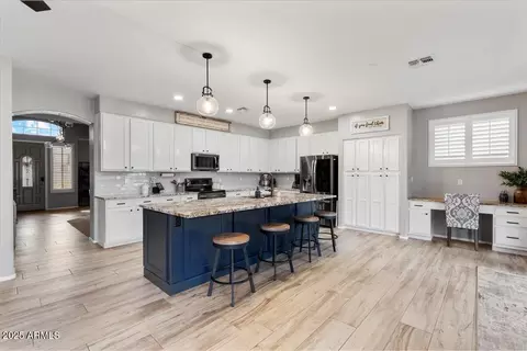 22471 N 79th Dr, Peoria, AZ 85383