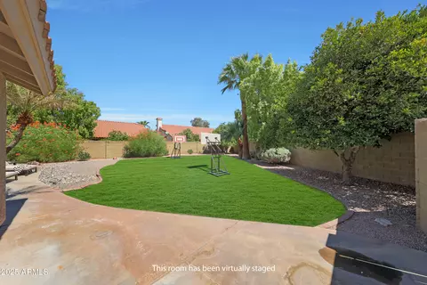 Exterior - 1938 E Calle De Caballos --, Tempe, AZ 85284 photo 11 of 12