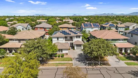 View/Area - 3752 E Robin Ln, Gilbert, AZ 85296 photo 3 of 10