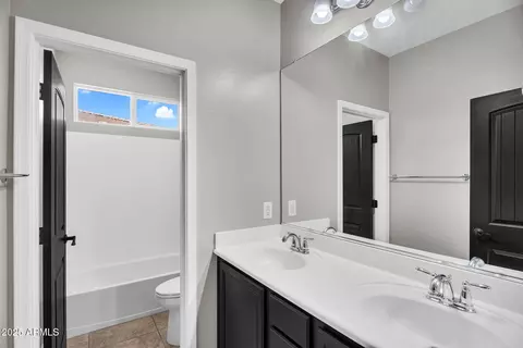 Bath - 3752 E Robin Ln, Gilbert, AZ 85296 photo 4 of 5