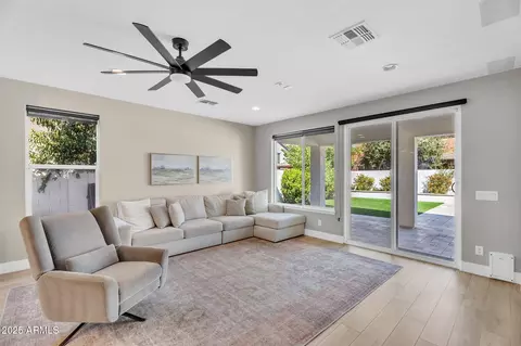 Living - 3752 E Robin Ln, Gilbert, AZ 85296 photo 2 of 6
