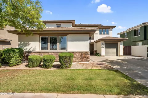 Exterior - 3752 E Robin Ln, Gilbert, AZ 85296 photo 2 of 13