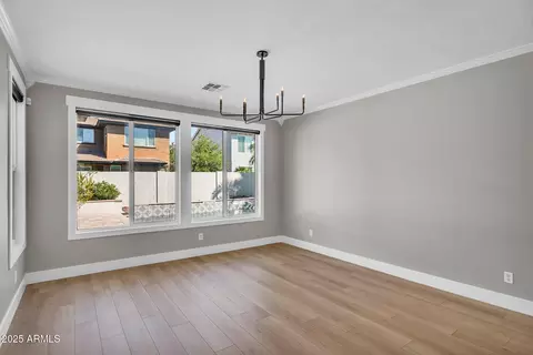 Living - 3752 E Robin Ln, Gilbert, AZ 85296 photo 5 of 6