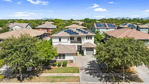 View/Area - 3752 E Robin Ln, Gilbert, AZ 85296 photo 1 of 10