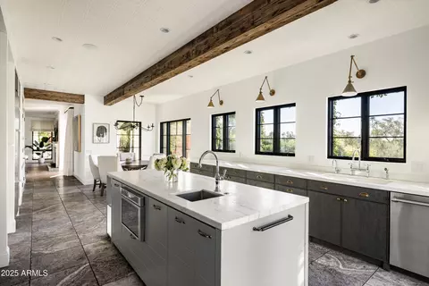 Kitchen - 5328 N 46th St, Phoenix, AZ 85018 photo 1 of 2