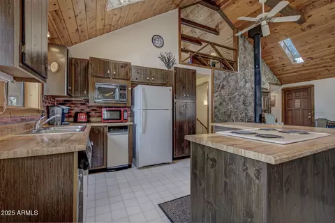 3477 N Foothill Rd, Pine, AZ 85544 photo 8