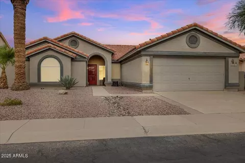 462 W Teakwood Dr, Chandler, AZ 85248