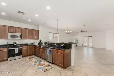 Kitchen - 7048 S View Ln, Gilbert, AZ 85298 photo 1 of 2