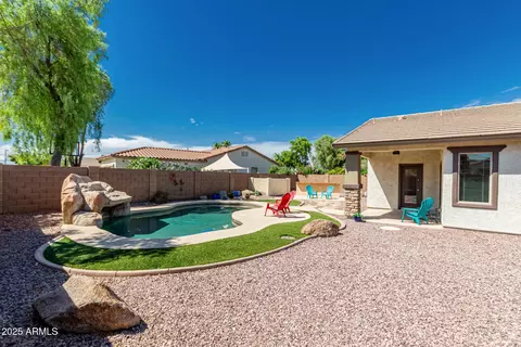 Exterior - 7048 S View Ln, Gilbert, AZ 85298 photo 6 of 10
