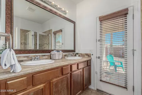 Bath - 7048 S View Ln, Gilbert, AZ 85298 photo 2 of 3
