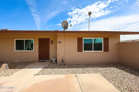 10855 W Santa Fe Dr, Sun City, AZ 85351