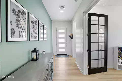 Entry Way - 10028 E Thunderbolt Ave, Mesa, AZ 85212 photo 1 of 6