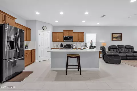 Kitchen - 10830 E Topaz Ave, Mesa, AZ 85212 photo 2 of 4