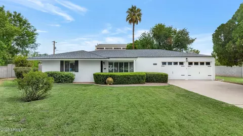 3009 N 43rd Pl, Phoenix, AZ 85018