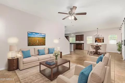 3951 E Cat Balue Dr, Phoenix, AZ 85050