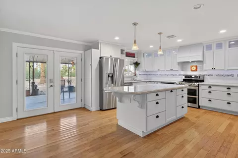 Kitchen - 4846 E Paiute St, Phoenix, AZ 85044 photo 5 of 6