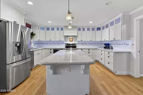 Kitchen - 4846 E Paiute St, Phoenix, AZ 85044 photo 2 of 6