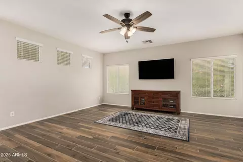 3306 E Clark Dr, Gilbert, AZ 85297 photo 10