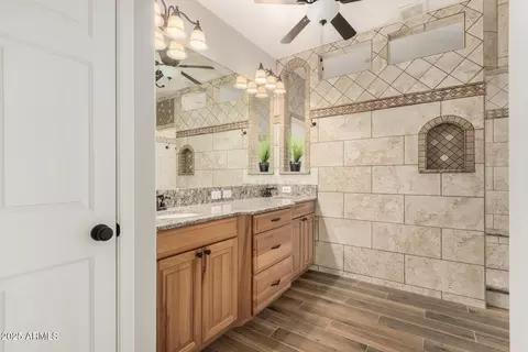 3306 E Clark Dr, Gilbert, AZ 85297 photo 22