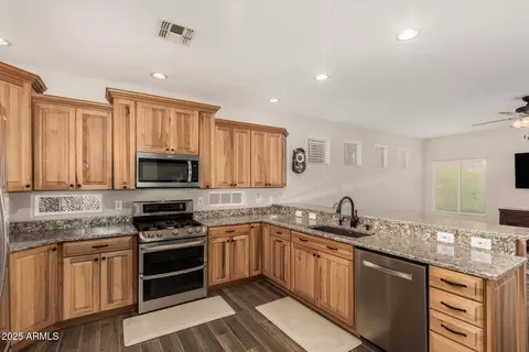 3306 E Clark Dr, Gilbert, AZ 85297 photo 14