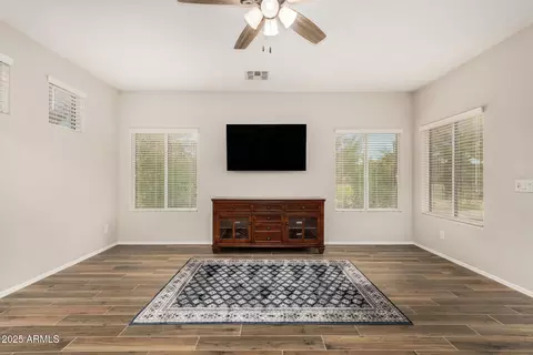 3306 E Clark Dr, Gilbert, AZ 85297 photo 12