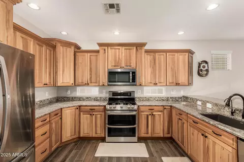 3306 E Clark Dr, Gilbert, AZ 85297 photo 15