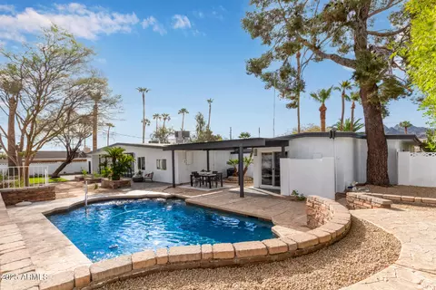 Exterior - 2632 E Mountain View Rd, Phoenix, AZ 85028 photo 5 of 9