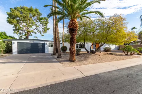 Exterior - 2632 E Mountain View Rd, Phoenix, AZ 85028 photo 8 of 9