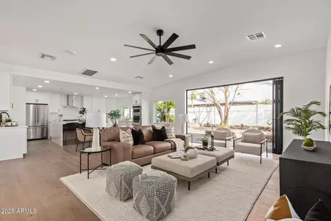2632 E Mountain View Rd, Phoenix, AZ 85028