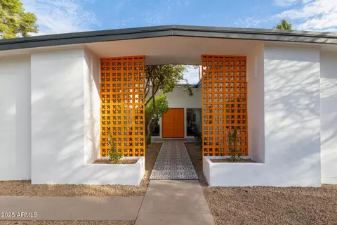 Exterior - 2632 E Mountain View Rd, Phoenix, AZ 85028 photo 1 of 9