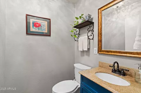 Bath - 3302 E Malapai Dr, Phoenix, AZ 85028 photo 4 of 4