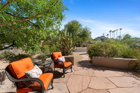 Exterior - 3302 E Malapai Dr, Phoenix, AZ 85028 photo 3 of 7