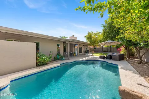 Exterior - 3302 E Malapai Dr, Phoenix, AZ 85028 photo 6 of 7