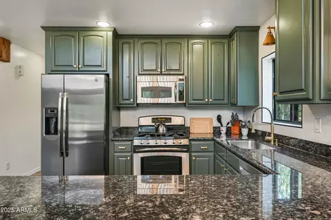 Kitchen - 2688 Deer Path, Happy Jack, AZ 86024 photo 1 of 3
