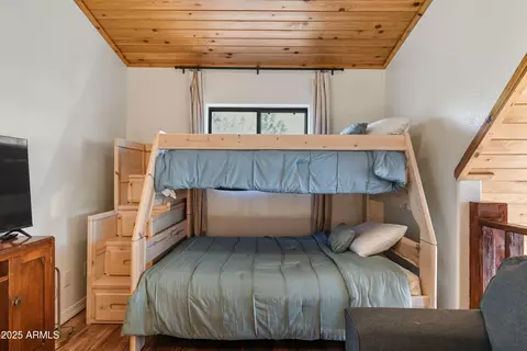 Bedroom - 2688 Deer Path, Happy Jack, AZ 86024 photo 2 of 6